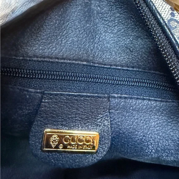 💐SOLD💐
Gucci Monogram navy blue and Gray Crossbody Bag - Picture 5 of 5